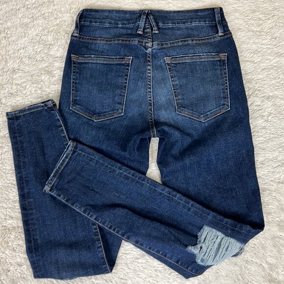Good American Skinny Leg Ripped Distressed Knees Jean Blue 0 25 Capsule School - Picture 1 of 9
